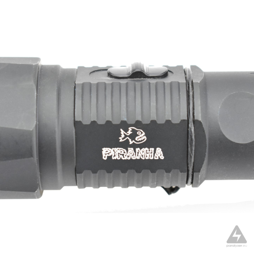 Paralyzér Piranha PIFC1 3.8 milionu voltů taktická paralyzující baterka